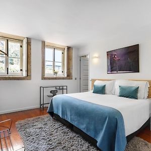 Appartement à 4 Chambres à Coucher