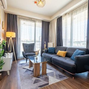 Elara Pera Hotel
