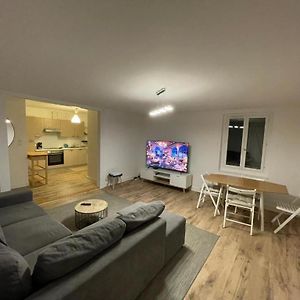 Appartement à 2 Chambres à Coucher