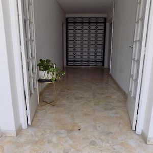 Appartement à 3 Chambres à Coucher