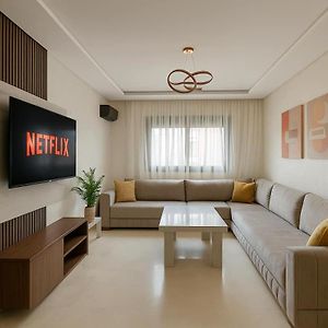 Appartement à 2 Chambres à Coucher