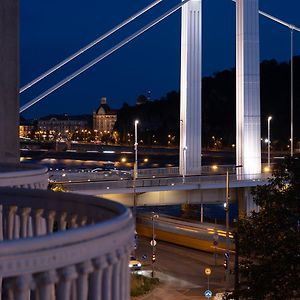 Budapest Grand Danube Suite
