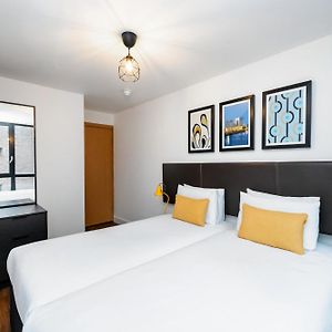 Appartement à 2 Chambres à Coucher