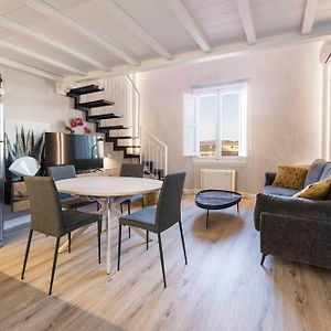 Appartement à 4 Chambres à Coucher