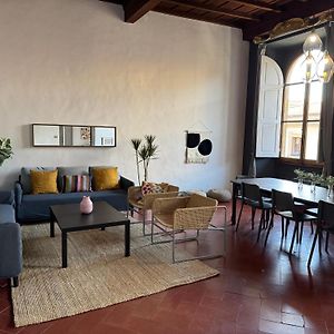 Appartement à 4 Chambres à Coucher