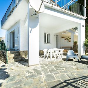 Apartamento Luminoso Y Espacioso Con Gran Jardin Privado, A Solo 150M De La Playa - Es-228-136