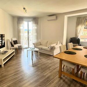 Appartement à 3 Chambres à Coucher