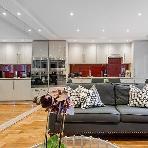 Modern Ground Floor 2Br Apartment In Prime Knightsbridge Ac & Harrods View