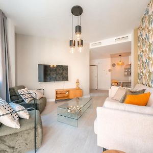 Appartement à 2 Chambres à Coucher