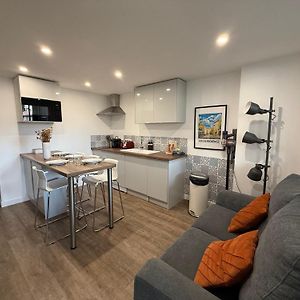 L'Amandier - Joli Appartement T3 Neuf Centre Ville A 2 Pas De La Rotonde Mirabeau Et Des Allees Provencales