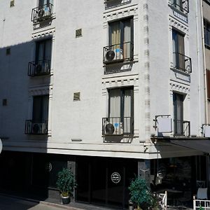 Sword Suit Hotel