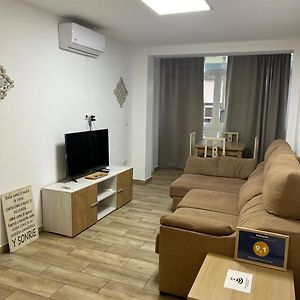 Appartement à 3 Chambres à Coucher