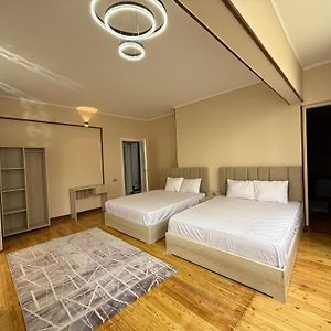 Appartement à 3 Chambres à Coucher