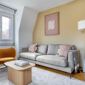 Appartement à 2 Chambres à Coucher