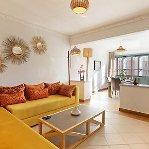 Appartement à 3 Chambres à Coucher