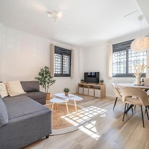 Appartement à 2 Chambres à Coucher