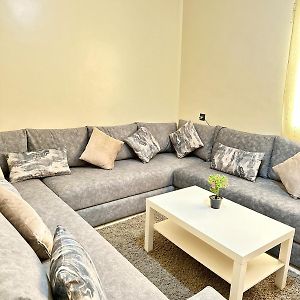 Appartement à 2 Chambres à Coucher