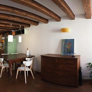 Appartement à 3 Chambres à Coucher