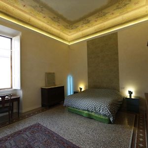 Appartement à 3 Chambres à Coucher