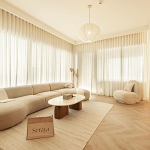 Appartement Luxe à 4 Chambres à Coucher