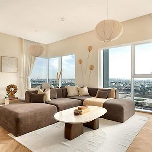 Appartement Luxe à 4 Chambres à Coucher