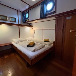 Hotelboot Zwaan