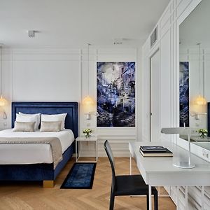 Chambre Accessible aux Personnes à Mobilité Réduite Lit Queen-Size