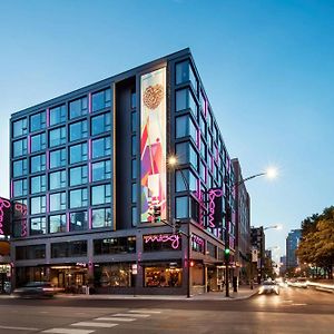 Moxy Chicago Downtown