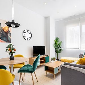 Elegant Apartment Close To Center R&C