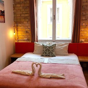 Goodmo Budapest Smart Rooms & Suits & Aparts