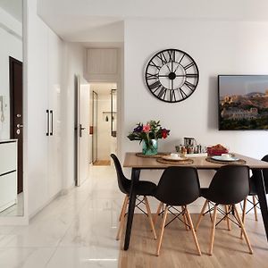 The Heart Of Athens Modern City Retreat
