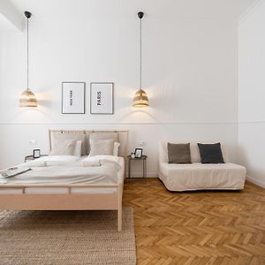 The White House Apartment