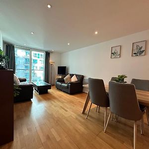 Compact 2 Bed Good Transport Links