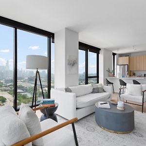 Foundry Unmatched Skyline Views At Lincoln Park