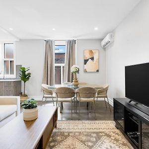 Appartement de Luxe à 2 Chambres à Coucher