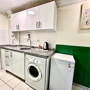 Appartement de Luxe à 2 Chambres à Coucher