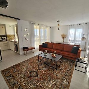 Appartement à 3 Chambres à Coucher