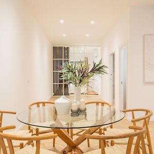 Appartement à 3 Chambres à Coucher