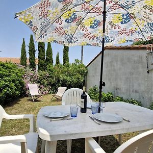 Royan - APPARTEMENT - rez-de-jardin - MARCHE à DEUX PAS PLAGE à 600m