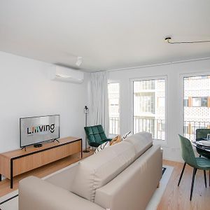 Liiiving In Porto-Modern & Glam Rooftop Apartment