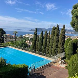 Studio Calme Et Elegant Avec Vue Mer