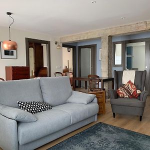 Appartement à 2 Chambres à Coucher