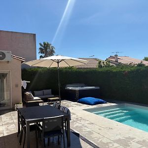 Villa à 2 Chambres à Coucher