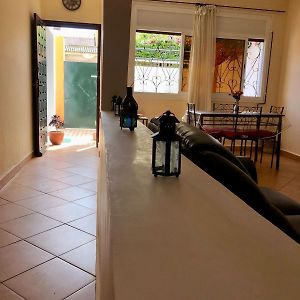 Appartement à 2 Chambres à Coucher