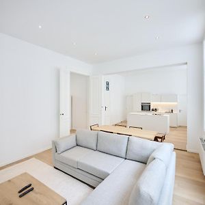 Appartement à 2 Chambres à Coucher