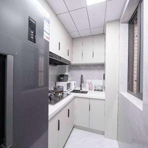Appartement à 2 Chambres à Coucher