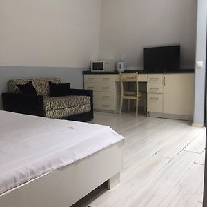 Best Season Apart Hotel