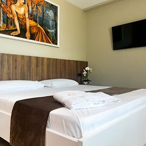 Jata Crown Hotel