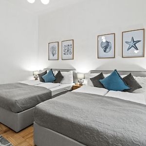 Appartement à 2 Chambres à Coucher