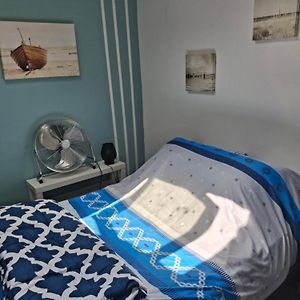 Studio meublé 5 mn de la gare 10 mn des plages